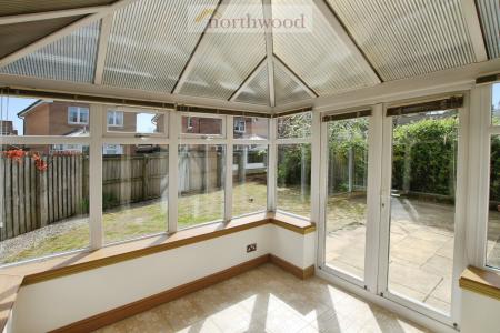 3 bedroom Detached house for sale in Kennedy Way, Airth, FK2