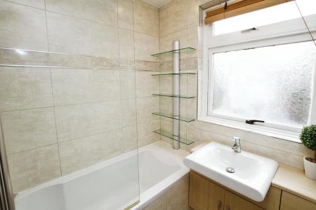 3 bedroom Terraced House for sale in Ladeside Crescent, Stenhousemuir, FK5