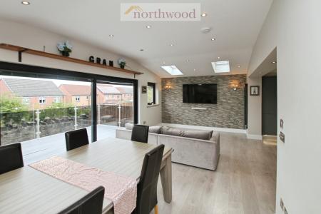 4 bedroom Detached house for sale in McCowan Crescent, Kinnaird Village, Larbert, FK5