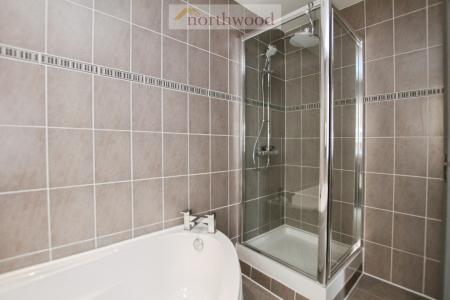 4 bedroom Detached house for sale in McCowan Crescent, Kinnaird Village, Larbert, FK5