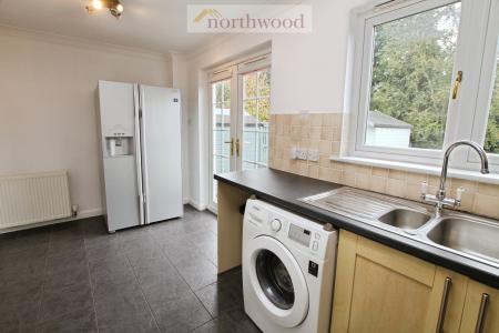 3 bedroom Semi-detached house for sale in Ardgay Drive, Stirlingshire, Bonnybridge, FK4