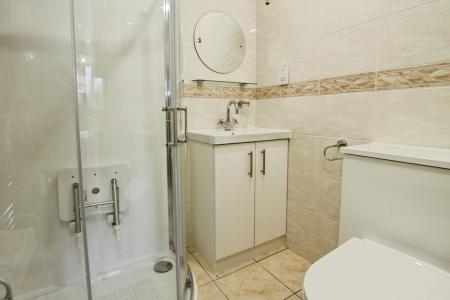 3 bedroom Bungalow for sale in Reilly Gardens, Bonnybridge, Stirlingshire, FK4