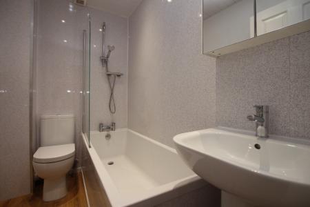 3 bedroom Flat to let in East Bridge Street, Falkirk, FK1