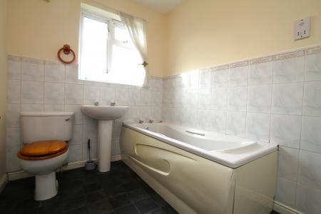 4 bedroom Detached house to let in Oldwood Place, Livingston, EH54