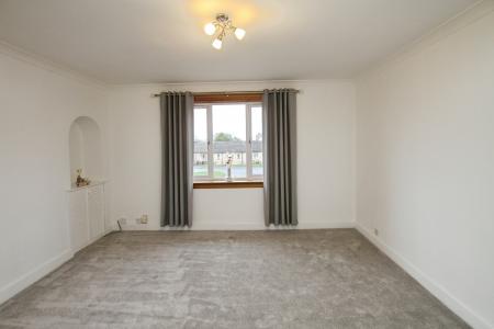 2 bedroom Flat for sale in Lothian Street, Bo'ness, West Lothian, EH51