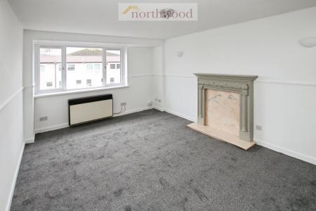 2 bedroom Flat for sale in Abbotsford Drive, Grangemouth, Falkirk, FK3