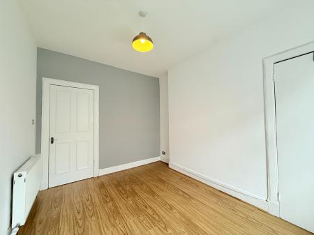 2 bedroom Flat to let in Tollcross Road