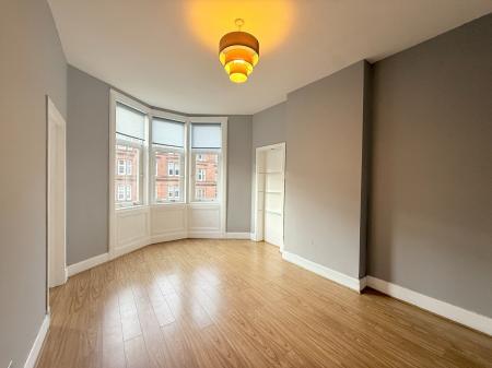 2 bedroom Flat to let in Tollcross Road
