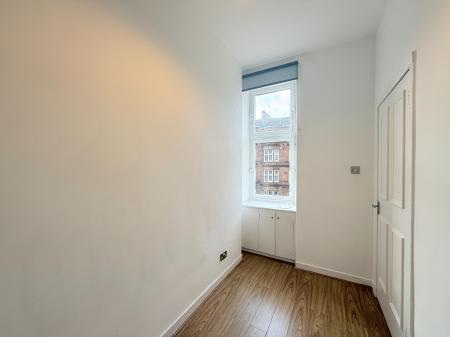 2 bedroom Flat to let in Tollcross Road