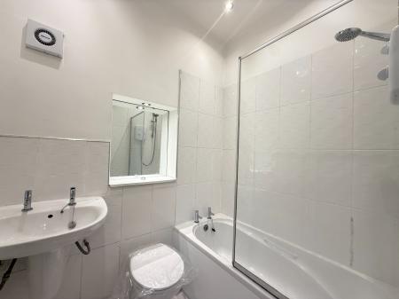 2 bedroom Flat to let in Tollcross Road