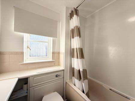 2 bedroom Flat to let in Celtic Street, Maryhill