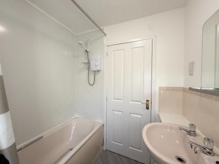 2 bedroom Flat to let in Celtic Street, Maryhill