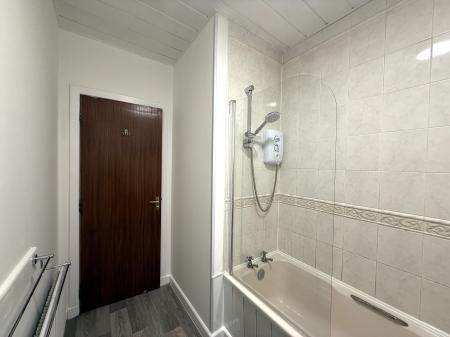 2 bedroom Flat to let in Thistle Terrace, New Gorbals