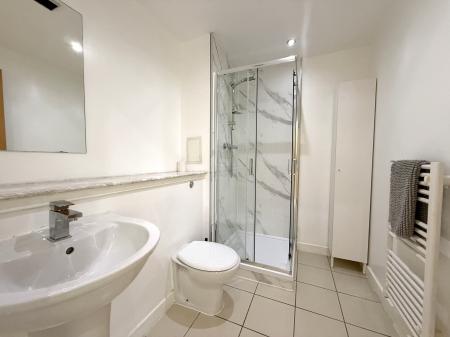 2 bedroom Flat to let in Stobcross Street, Finnieston