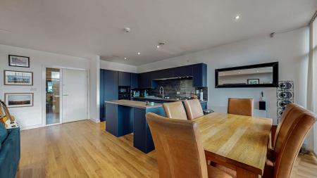 2 bedroom Flat for sale in Lancefield Quay, Finnieston