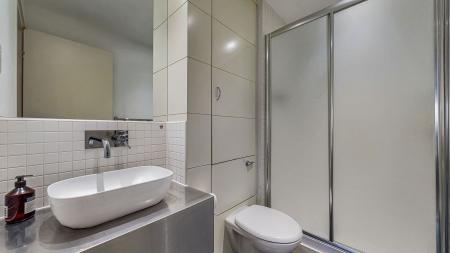 2 bedroom Flat for sale in Lancefield Quay, Finnieston