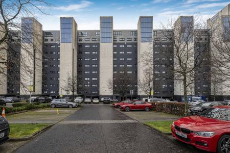 2 bedroom Flat for sale in Lancefield Quay, Finnieston