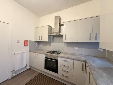 3 bedroom Flat to let in Ardbeg Street, Govanhill