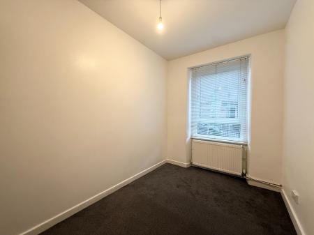 3 bedroom Flat to let in Ardbeg Street, Govanhill
