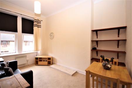 1 bedroom Flat to let in Crow Road, Anniesland