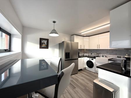 2 bedroom Flat to let in Carrick Quay, Clyde Street, Waterfront