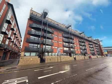 2 bedroom Flat to let in Carrick Quay, Clyde Street, Waterfront