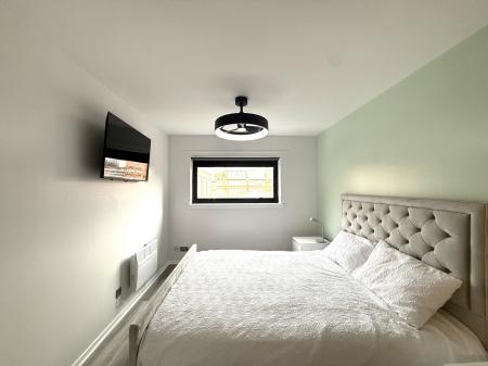 2 bedroom Flat to let in Carrick Quay, Clyde Street, Waterfront