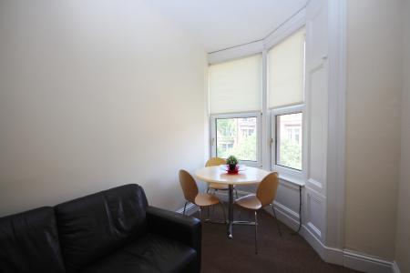 3 bedroom Flat to let in Caird Drive, Dowanhill, Glasgow, G11