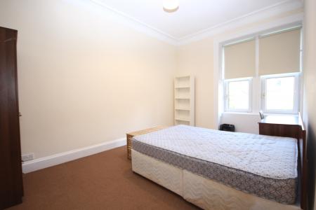 3 bedroom Flat to let in Caird Drive, Dowanhill, Glasgow, G11