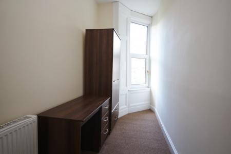 3 bedroom Flat to let in Caird Drive, Dowanhill, Glasgow, G11