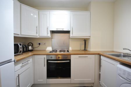 3 bedroom Flat to let in Caird Drive, Dowanhill, Glasgow, G11