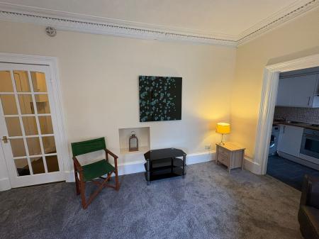 1 bedroom Flat to let in Bolton Drive, Mount Florida, Glasgow, G42