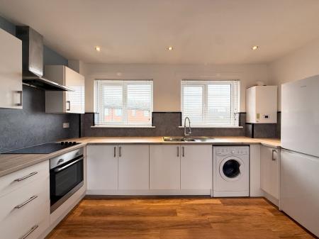 2 bedroom Flat to let in Maryhill Road, Woodside