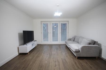 2 bedroom Flat to let in Craigend Circus, Knightswood