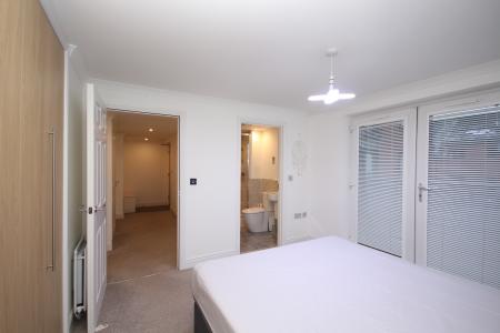 2 bedroom Flat to let in Craigend Circus, Knightswood