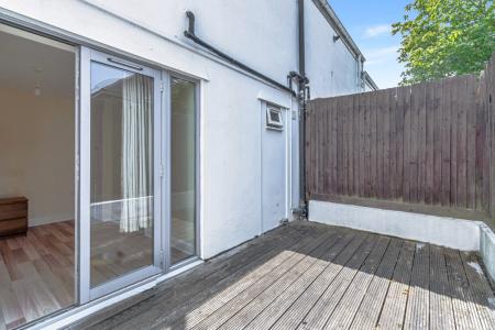 1 bedroom Apartment for sale in Columbia Avenue, Edgware, HA8