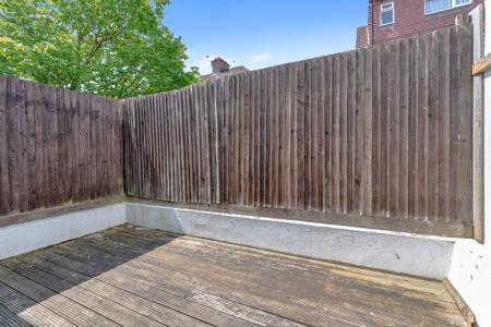 1 bedroom Apartment for sale in Columbia Avenue, Edgware, HA8