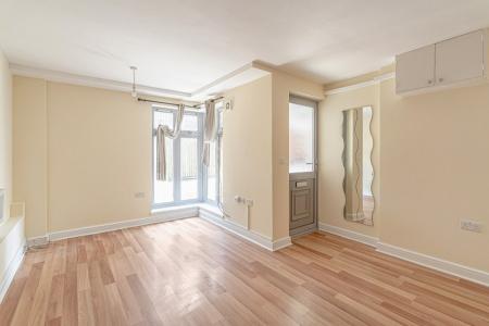 1 bedroom Apartment for sale in Columbia Avenue, Edgware, HA8
