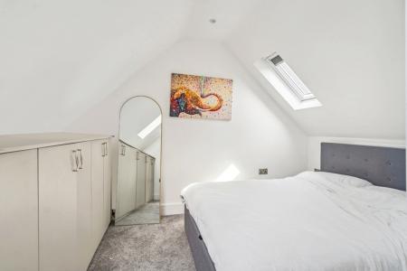 3 bedroom Flat for sale in Kenton Lane, Harrow Weald, Harrow, HA3