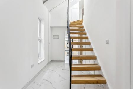 3 bedroom Bungalow for sale in Penrose Avenue, Watford, WD19