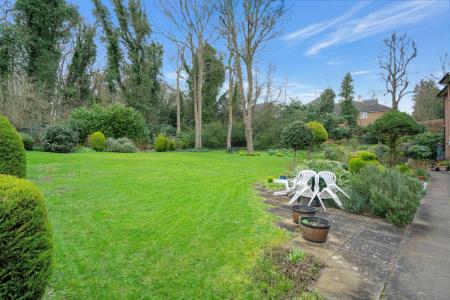 1 bedroom Apartment for sale in Uxbridge Road, Pinner, HA5