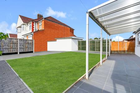 4 bedroom Detached bungalow for sale in Uppingham Avenue, Stanmore, HA7