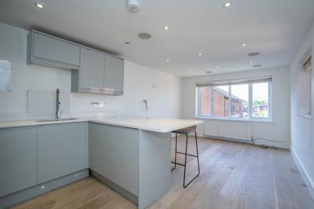 3 bedroom Apartment to let in Regency Drive, Ruislip, HA4