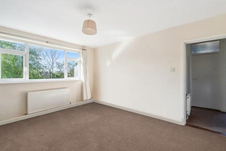 2 bedroom Flat to let in Twickenham Gardens, Harrow Weald, Harrow, HA3