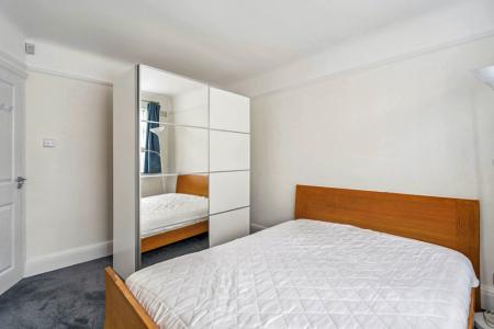 2 bedroom Flat to let in Honeypot Lane, Stanmore, HA7