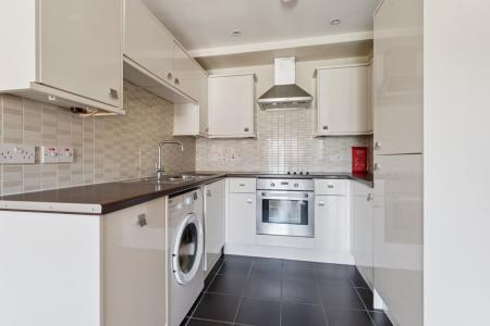 1 bedroom Apartment to let in 154 High Street, Wealdstone, Harrow, HA3