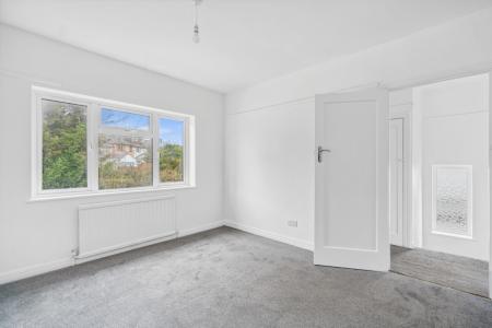 3 bedroom Semi-detached house to let in College Hill Road, Harrow, HA3