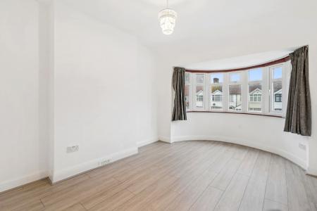 3 bedroom Terraced House to let in Charlton Road, Harrow, HA3