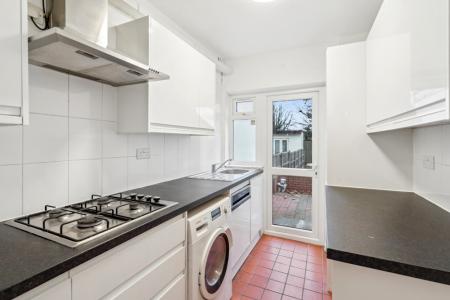 3 bedroom Terraced House to let in Charlton Road, Harrow, HA3