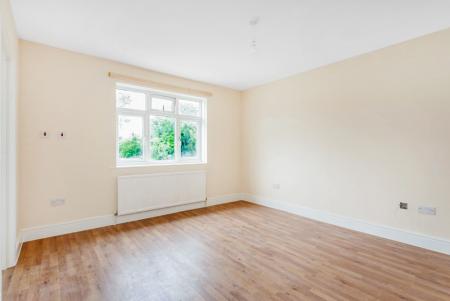 1 bedroom House share to let in Christchurch Gardens, Harrow, HA3